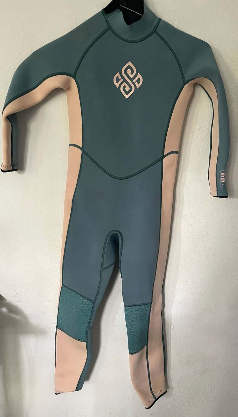 Seaskin Youth Girls Size 8 3mm Full Body Wetsuit Scuba Diving Neoprene Peach Tur